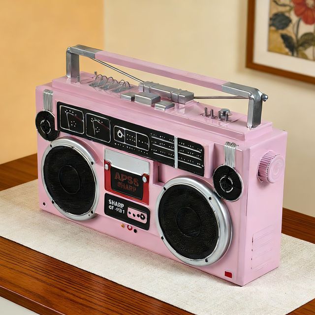 Vintage Wrought Iron Tape Recorder Radio Decorative Model Portable Prop Creative Industrial Style Decoration for Bars Cafes