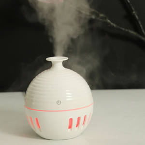 เครื่องเพิ่มความชื้นขนาดเล็ก ใช้พลังงานจาก USB ความจุ 130 มล. ดีไซน์ลายไม้ สำหรับบ้าน สำนักงาน เครื่องกระจายอากาศตั้งโต๊ะ - Product Image 4