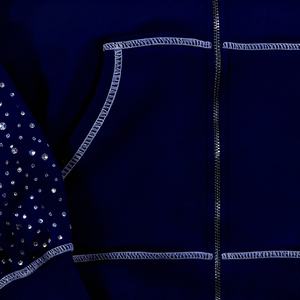 Sudadera con capucha personalizada de proveedor líder, con cremallera, parche bordado, LOGO serigrafiado y pedrería completa de colores variados - Product Image 3