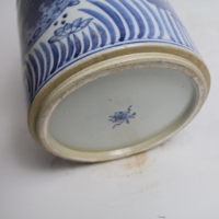 Pot décoratif en porcelaine bleue et blanche, motif peint à la main de poissons et d'algues, pot de fleurs en céramique antique, ornement de décoration pour la maison et le bureau, OEM