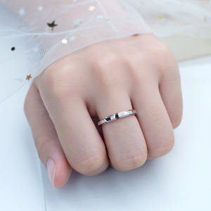 Anello MS-523 in Oro 18K con Diamante <span class=keywords><strong>Solitario</strong></span> da Laboratorio Incastonato a Canale - Product Image 4