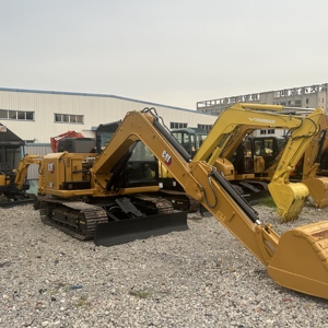 346 horas de trabajo Excavadora Mini CAT 307 de 7 toneladas con motor original Caterpillar C2.4 - Product Image 1