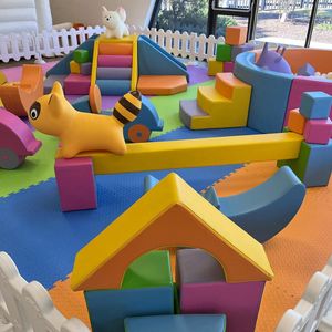 Équipement mou gonflable de jeu de décoration de centre de divertissement d'enfants de <span class=keywords><strong>restaurant</strong></span> d'intérieur coloré avec la glissière de fosse de boule - Product Image 2