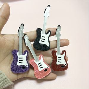 Fourniture en vrac doux Cool paillettes grande Rose rouge guitare Art breloques décor musique Festival guitare pendentif bricolage coque de téléphone indésirable - Product Image 1