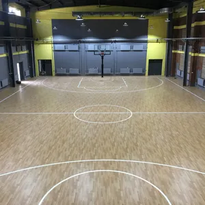 Çin tedarikçisi profesyonel spor akçaağaç ahşap spor döşeme basketbol sahası