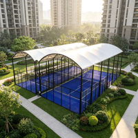 Terrain de padel pleine taille avec toit et structure en acier galvanisé pour hôtels, complexes hôteliers et clubs sportifs