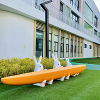 Banc en fibre de verre Y930 Lapin Carotte, Sculpture d'art décorative extérieure commerciale pour jardin, Chaises animales, Chaise d'attente scolaire