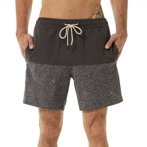 Short de plage d'été personnalisé pour hommes en polyester écologique moyen anti-rides respirant style décontracté vente en gros de shorts de surf - Product Image 1
