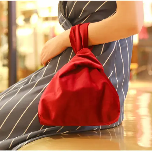Bolsa de mão portátil de veludo, estilo japonês, saco de pulso, simples, muda de transporte, dobrado, saco de mão para celular
