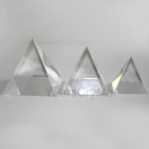 Piramide in Cristallo K9 Personalizzata e Lucidata, con Incisione su Vetro, Ossidiana e Quarzo Nero, Scatola Regalo in Cristallo, Oggetto da Collezione Artistico - Product Image 6