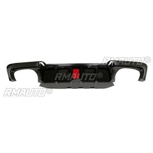 Diffuseur de pare-chocs arrière noir brillant pour BMW Série 5 F10 F18 2010-2016 - Accessoire de modification automobile - Product Image 3