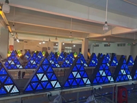 Lumière LED triangulaire rétro à effet de bande jaune + RGB 16x30w, lumière stroboscopique matricielle triangulaire, DMX512 pour DJ, discothèque, événements