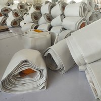 Sac filtrant en fibre de verre avec revêtement PI