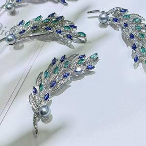 Broche de poitrine de luxe haut de gamme pour femme, nouveau design en cristal en forme d'épi de blé, accessoires élégants pour costume - Product Image 1