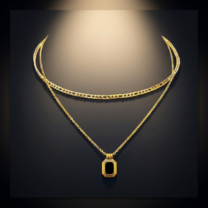 Collar con Colgante LAVINA de Acero de Titanio Chapado en Oro de 18K, Impermeable, Unisex, Personalizable, con Engaste Simple de Garra - Product Image 3