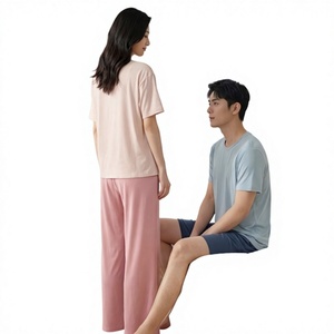 Nuovo Set <span class=keywords><strong>Pigiama</strong></span> Estivo Traspirante in Lyocell per Coppie 2026 - <span class=keywords><strong>Pantaloncini</strong></span> Donna e <span class=keywords><strong>Uomo</strong></span> - Product Image 1