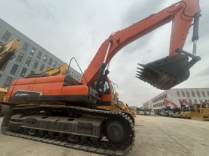 Excavadora de cadenas Doosan DX340LC usada original de Corea, 34 toneladas, pocas horas de trabajo, excavadora hidráulica para minería, para canteras y movimiento de tierras en construcción. - Product Image 3