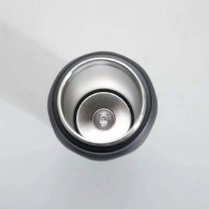 Thermos de style sportif en acier inoxydable de 800 ml avec poignée, isolation thermique de 12 à 24 heures pour le camping en plein air - Product Image 5