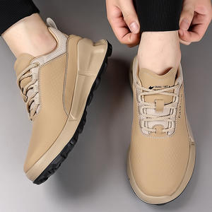 Vente en gros d'usine de nouvelles chaussures de marche pour hommes et femmes avec empeigne en daim synthétique, chaussures de sport légères et tendance - Product Image 4