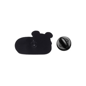 Broche en émail chat noir mignon et dodu, 3 styles : uni/chapeau de grenouille/pattes jaunes, pour décoration de sac à dos - Product Image 5