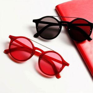 Gafas de Sol Redondas Vintage de Moda 2019 para Mujer, Montura Roja, Doble Barra, Gran Venta - Product Image 1