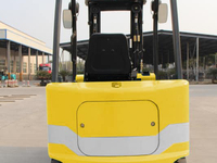 Chariot élévateur diesel SF30 de 3,0 tonnes, capacité de charge de 3000 kg, hauteur de levage de 3 m, centre de charge de 500 mm, pneus solides hydrauliques CE pour entrepôt