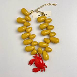 Nuevo Collar de Aleación con Diseño de Cangrejo Rojo y Cuentas en Forma de Gota de Agua Blanca Estilo Brisa Oceánica para Mujer - Diseño Animal Único, Excelente Regalo - Product Image 6