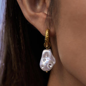 Retro Vintage Estilos Joyería Pendientes Perla Zircon Acero Inoxidable Gota Pendientes 18K Elegante para Mujer - Product Image 1