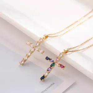 Colar Indrukwekkende Sieraden 18K Gold Kleurrijke Micro Ingelegd Zirconia Cross Ketting Chic Water Drop Diamond Cz Kruis Ketting