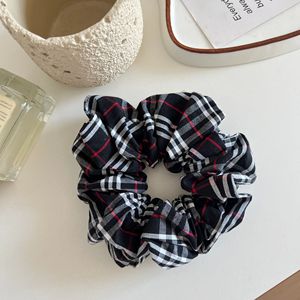 Scrunchies en tissu à carreaux vintage pour femmes, accessoires pour cheveux doux et élastiques - Product Image 4