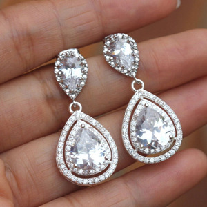 Eleganti Orecchini a Goccia per Donne, Raffinati Orecchini Pendenti alla Moda, Gioielli Versatili per l'Uso Quotidiano - Product Image 1