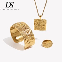 Dreamshow Muschel-Seestern Breites Manschettenarmband Quadratischer Anhänger Halskette Ring Schmuckset 316L Edelstahl Vergoldet Wasserdicht