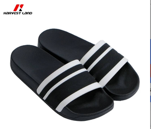 Nieuwe Zachte Zolen Vrouwen Modieuze En Casual Slippers Voor Thuis Douchen Mannen Antislip En Geurloze Koele Slippers Voor Buiten - Product Image 1
