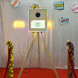 ตู้ถ่ายรูปสไตล์วินเทจย้อนยุคสุดหรู ขนาด 15.6 นิ้ว หน้าจอสัมผัส พร้อมขาตั้งกล้อง DSLR และขาตั้งแบบสามขา ลดราคา - Product Image 2