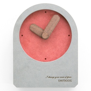<span class=keywords><strong>Fatti</strong></span> <span class=keywords><strong>a</strong></span> <span class=keywords><strong>mano</strong></span> Creativo Mini Silenzioso Orologio <span class=keywords><strong>Da</strong></span> Tavolo Orologio Decorazione di Interni Moderno Grigio Popolare Orologio <span class=keywords><strong>In</strong></span> <span class=keywords><strong>Legno</strong></span> per Ufficio/Cafe/Home - Product Image 2