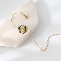 Bracelet en acier inoxydable avec fleurs séchées et chaîne de perles, breloque hexagonale en résine, bijoux pour femme - Grande Vente