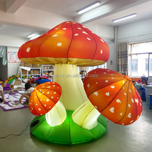 Il gruppo <span class=keywords><strong>di</strong></span> 3 funghi <span class=keywords><strong>Alice</strong></span> <span class=keywords><strong>nel</strong></span> <span class=keywords><strong>paese</strong></span> <span class=keywords><strong>delle</strong></span> <span class=keywords><strong>meraviglie</strong></span> che illumina il fungo gonfiabile per la decorazione della fase dell'evento - Product Image 2