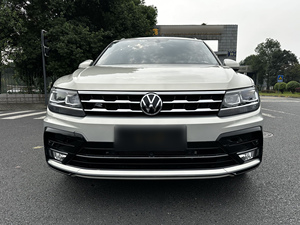 Volkswagen <span class=keywords><strong>Tiguan</strong></span> L PRO Essence en Stock – Véhicule d'occasion SUV Intelligente de Taille Moyenne VW - Product Image 4