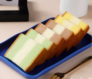 Gâteau triangulaire au fromage, aux noix, au <span class=keywords><strong>durian</strong></span>, à la fraise, à l'orange, au matcha, aux œufs et au chocolat, idéal pour le petit-déjeuner des étudiants, vente chaude - Product Image 2