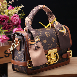 Borsa a tracolla piccola quadrata Loumixer da donna 2025 di alta gamma in PVC, alla moda, con stampa a contrasto, versatile - Product Image 2