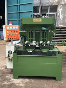 Machine de taraudage automatique hautement efficace à 4 axes contrôlée par PLC pour la fabrication d'écrous et de boulons, avec surveillance à distance et quatre broches porte-roulements - Product Image 5