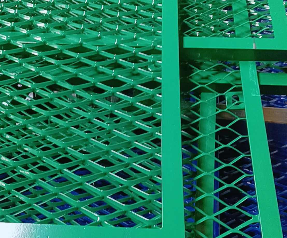 Aluminium-PVC-beschichtetes erweitertes Metall-Dachwerk Zinkabdeckung wellblechstahl-Gitterblech für innendach-dekoratives Netz