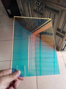 Lámina de plástico holográfica iridiscente efecto cristal roto lámina acrílica efecto arcoíris para artesanos - Product Image 2