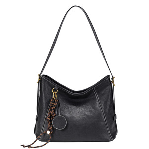 Sac fourre-tout tendance printemps 2026 en similicuir avec fermeture éclair, doublure polyester, texture décontractée rétro pour femme, couleur unie - Product Image 5