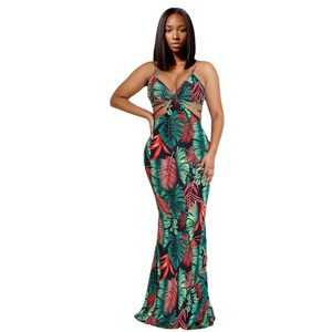 Vestido Maxi Ajustado con Tirantes y Estampado de Hojas, Sexy y Moderno para Mujer - Product Image 1