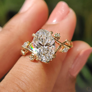 Bague intemporelle en diamant de laboratoire avec centre rond, design élégant, bijoux de mode nuptiale moderne d'Inde - Product Image 1