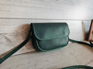 Sac à bandoulière en cuir fait main personnalisé pour femmes, petit sac à main mignon, style vintage, cadeau pour elle - Product Image 1