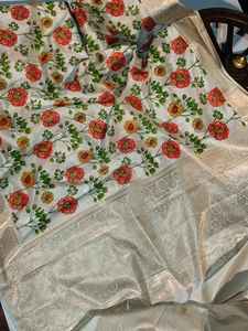 Saris de seda brocada de calidad superior hechos a medida con intrincados bordados y Choli. Ideal para bodas y fiestas - Product Image 4