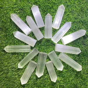 Torre de Cristal de Selenita Natural Pulida de Estilo Bohemio al por Mayor para Decoración del Hogar Única y Regalos Navideños - Product Image 1
