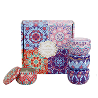 Nouvelle bougie parfumée en boîte métallique tendance avec pétales pour les célébrations festives, la décoration intérieure, l'embellissement des espaces, la réduction du stress